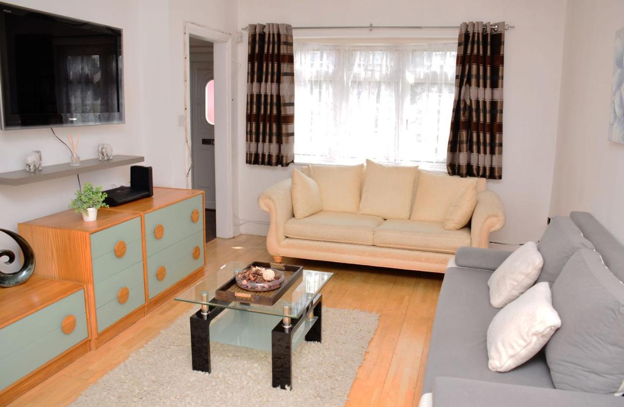 29Ew Dreams Unlimited Serviced Accommodation- Staines - Heathrow Stanwell Exterior photo