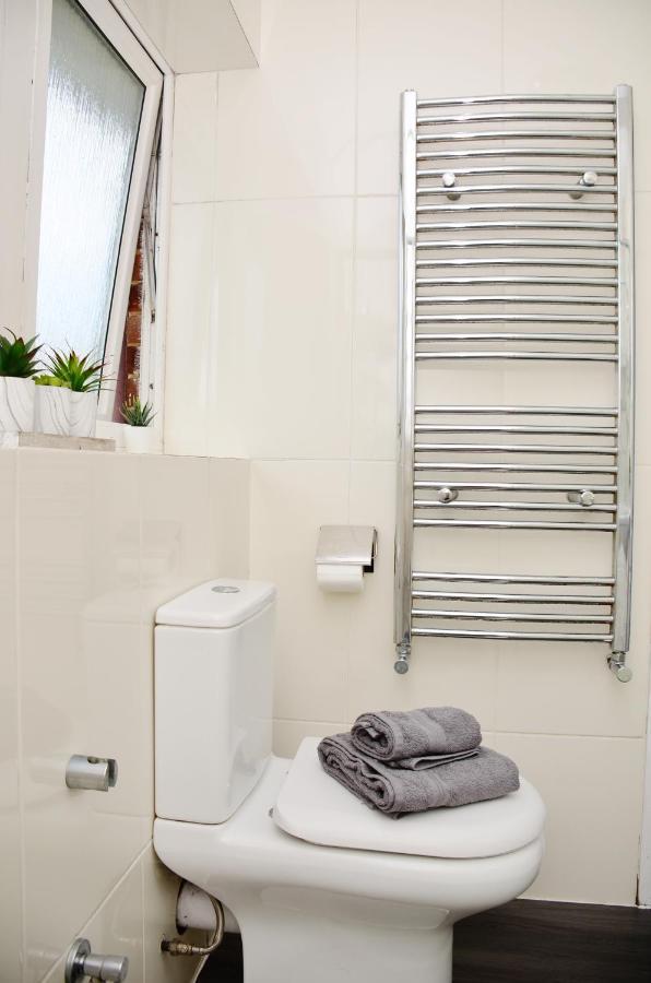 29Ew Dreams Unlimited Serviced Accommodation- Staines - Heathrow Stanwell Exterior photo